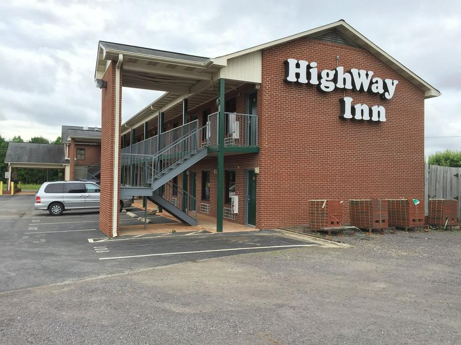Highway Inn