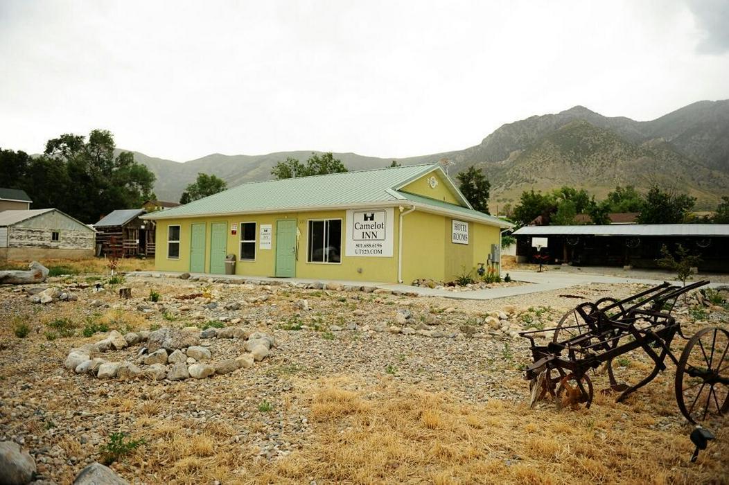 Camelot Inn at Honeyville