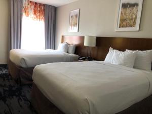 Fairfield Inn & Suites by Marriott Houston Hobby Airport ...