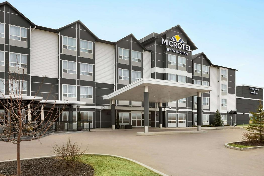 Microtel Inn & Suites By Wyndham Bonnyville - ReservationDesk.com