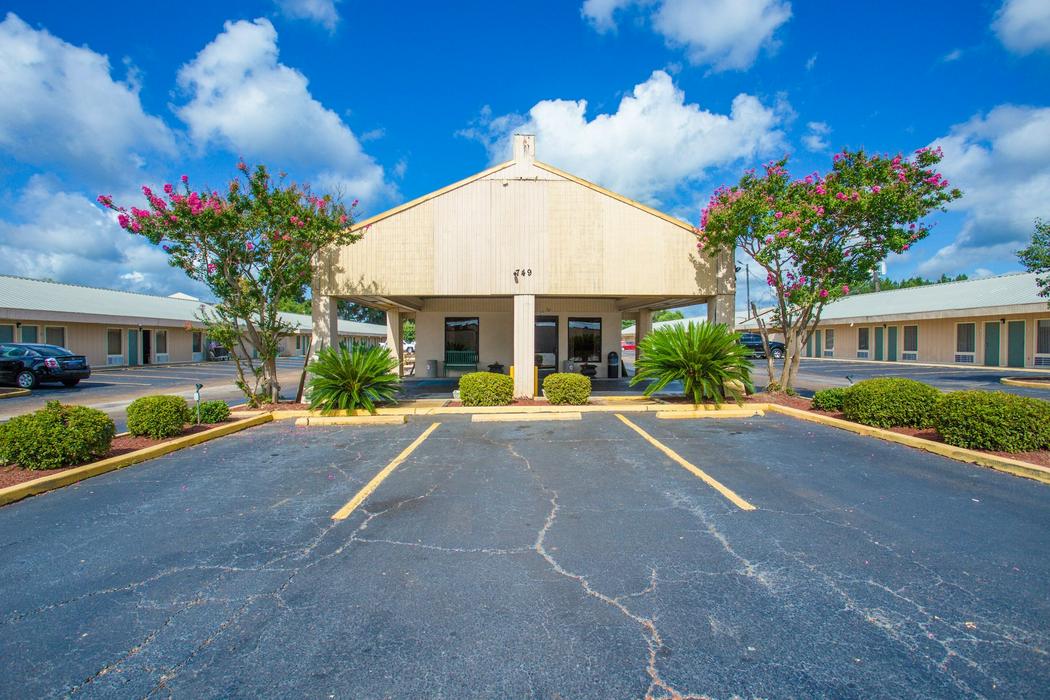 OYO Hotel Brookhaven MS I55