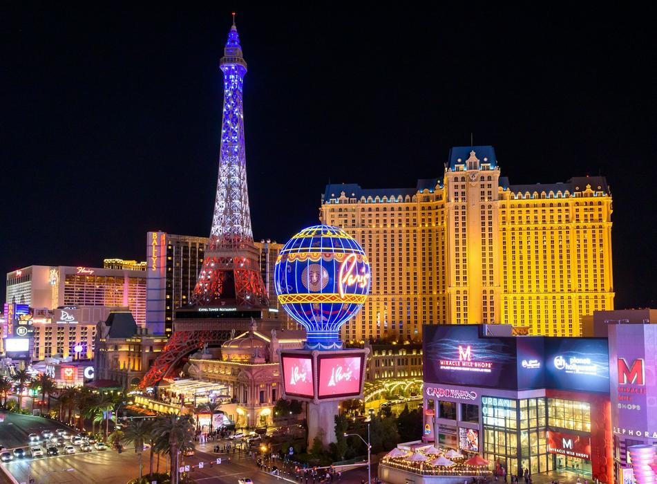 Paris Las Vegas Resort Casino Reservationdesk Com
