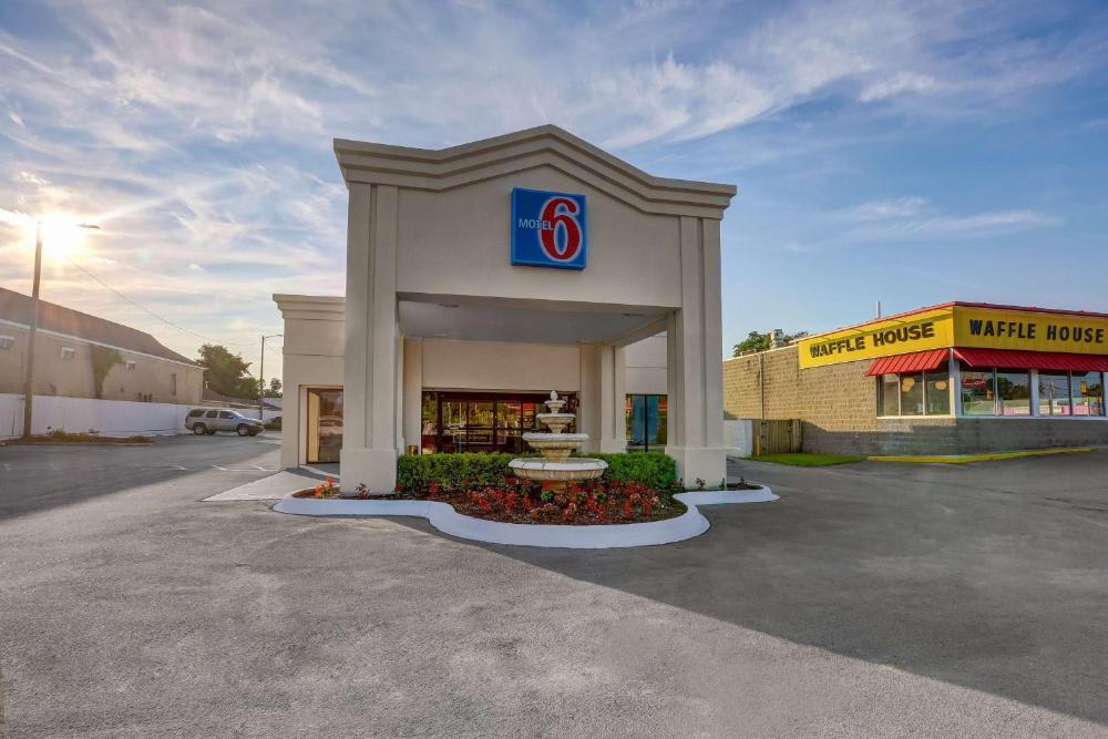 Motel 6 Jacksonville, NC - ReservationDesk.com