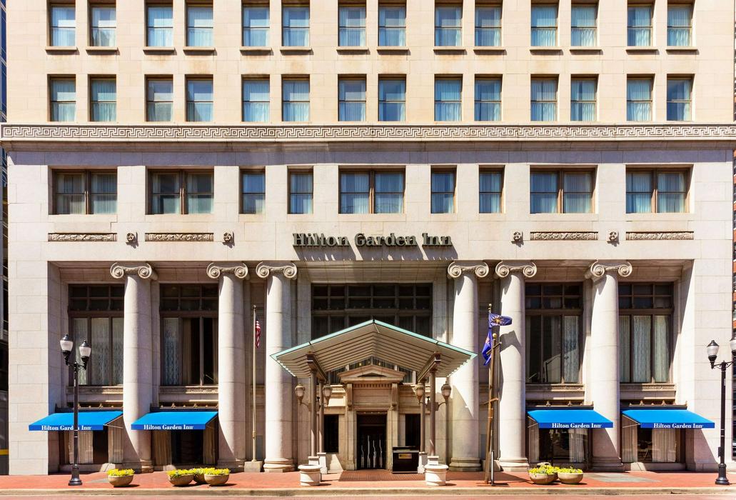 hilton-garden-inn-indianapolis-downtown-reservationdesk