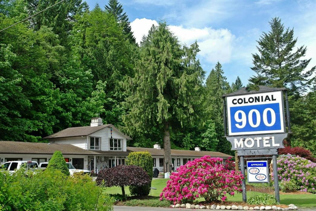 Colonial 900 Motel - ReservationDesk.com