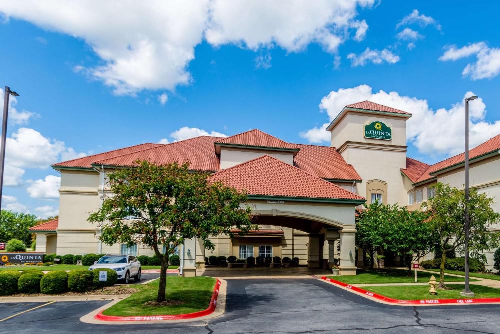 Quinta Inn Suites Wyndham Bentonville ReservationDesk com