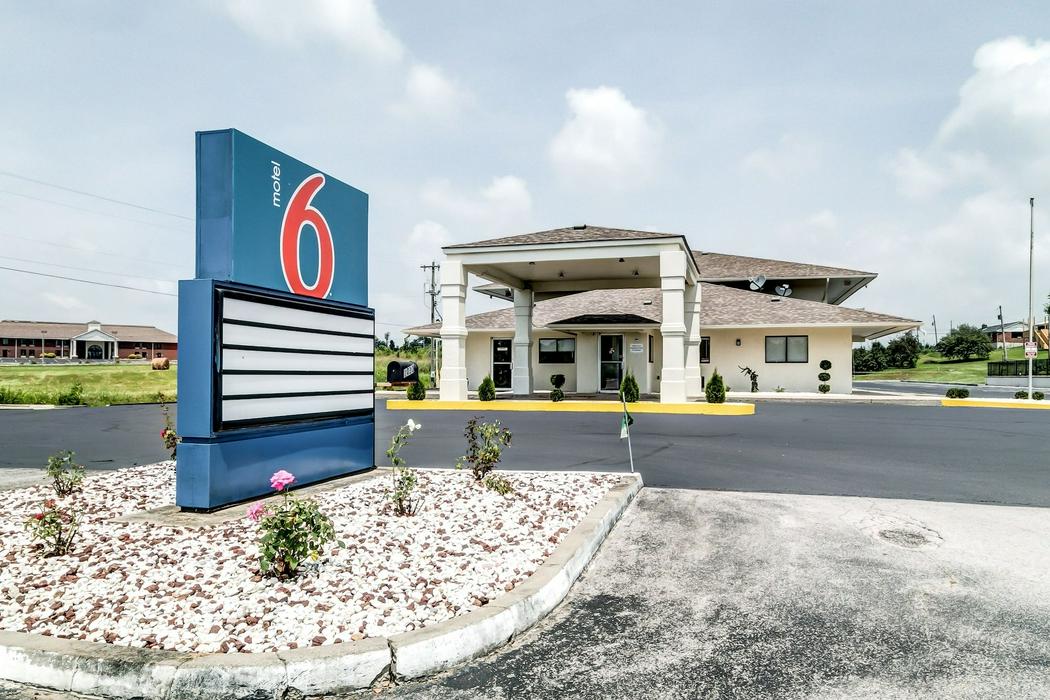 Motel 6 Berea, KY - ReservationDesk.com