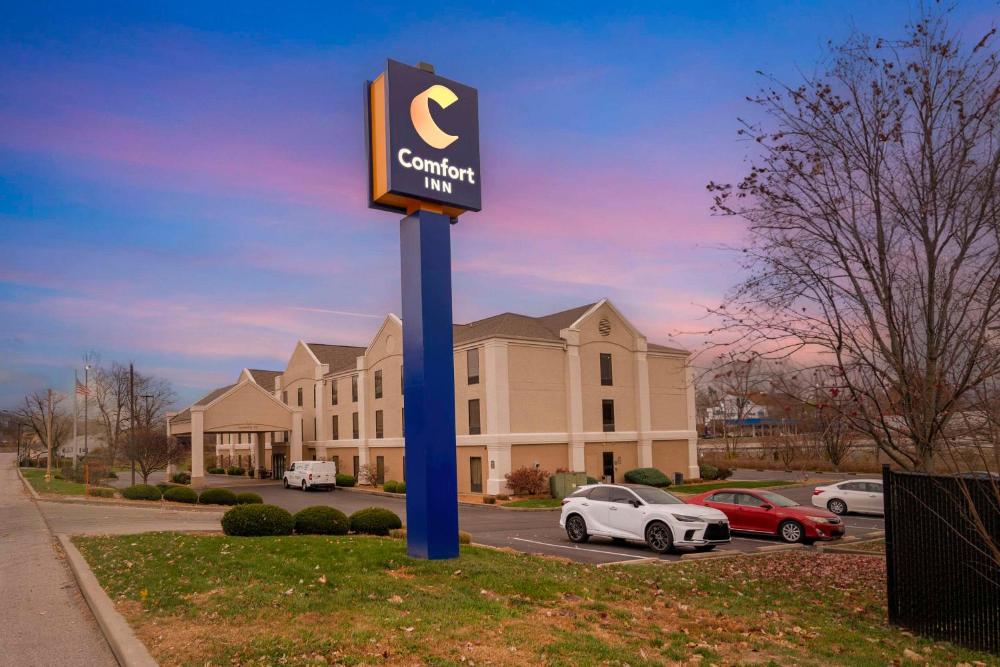 Comfort Inn Near Six Flags St. Louis - ReservationDesk.com