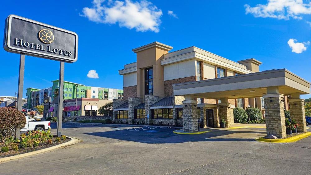 Drury Inn & Suites Kansas City Shawnee Mission