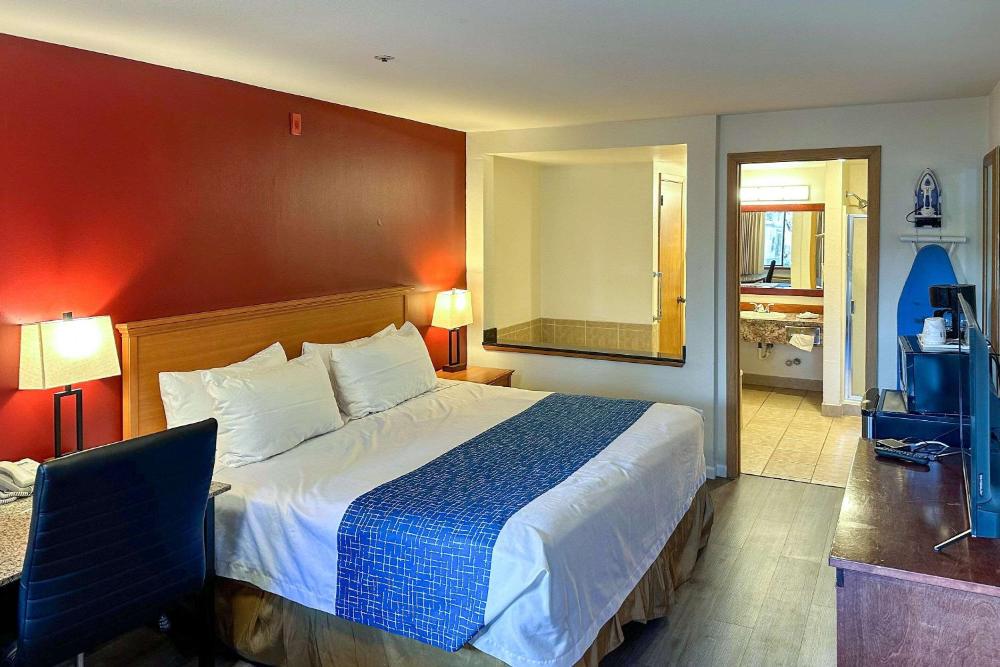 Travelodge by Wyndham Seattle North/Edmonds