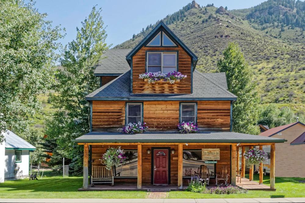 The Minturn Inn
