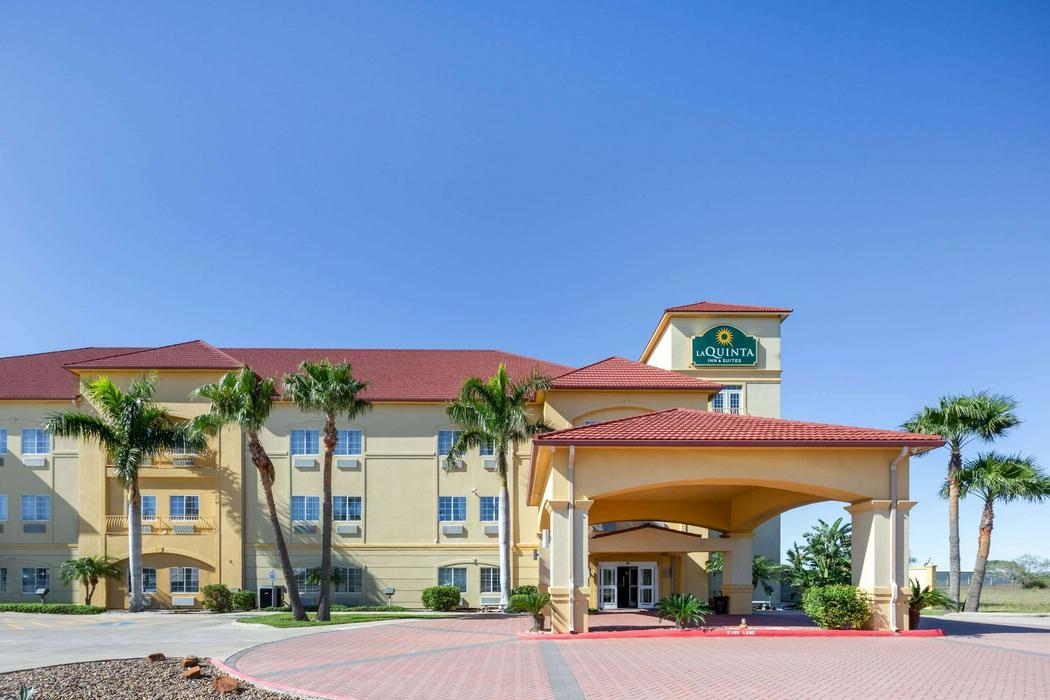 La Quinta Inn & Suites by Wyndham Raymondville