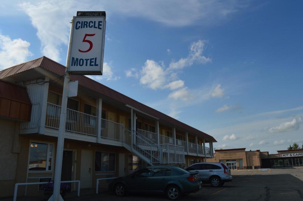 Circle 5 Motel - ReservationDesk.com