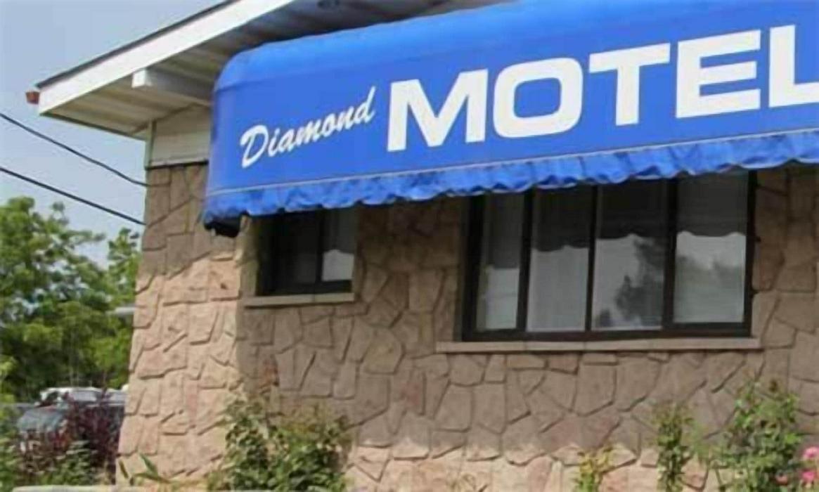 Diamond Motor Inn Ontario Canada