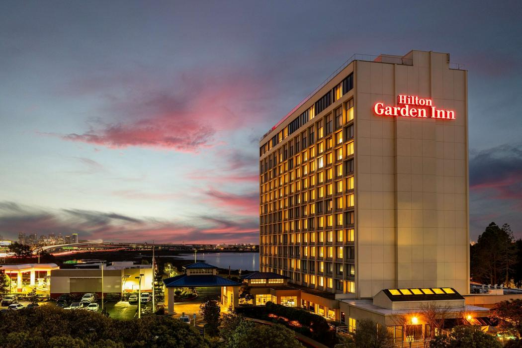 Hilton Garden Inn San Francisco Oakland Bay Bridge