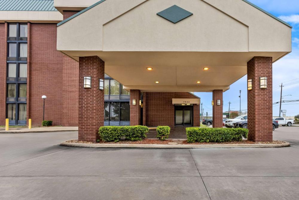 Greentree Inn Suites Houston Hobby Airport Reservationdesk Com