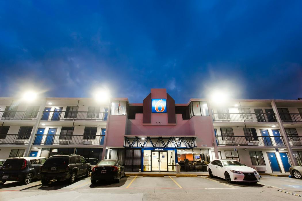Motel 6 Houston, TX Medical Center/NRG Stadium