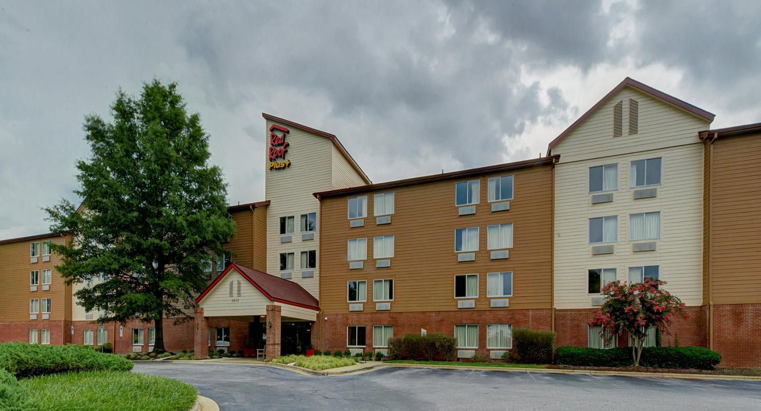 Red Roof Inn Plus Raleigh Ncsu Convention Center