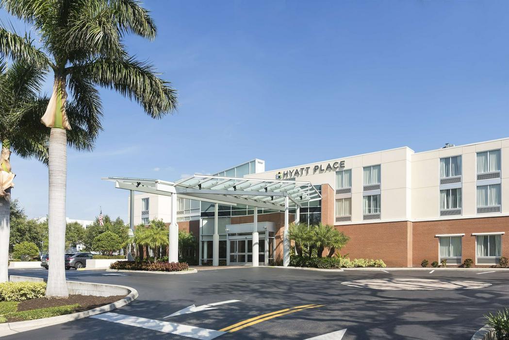 hyatt-place-sarasota-bradenton-airport-reservationdesk