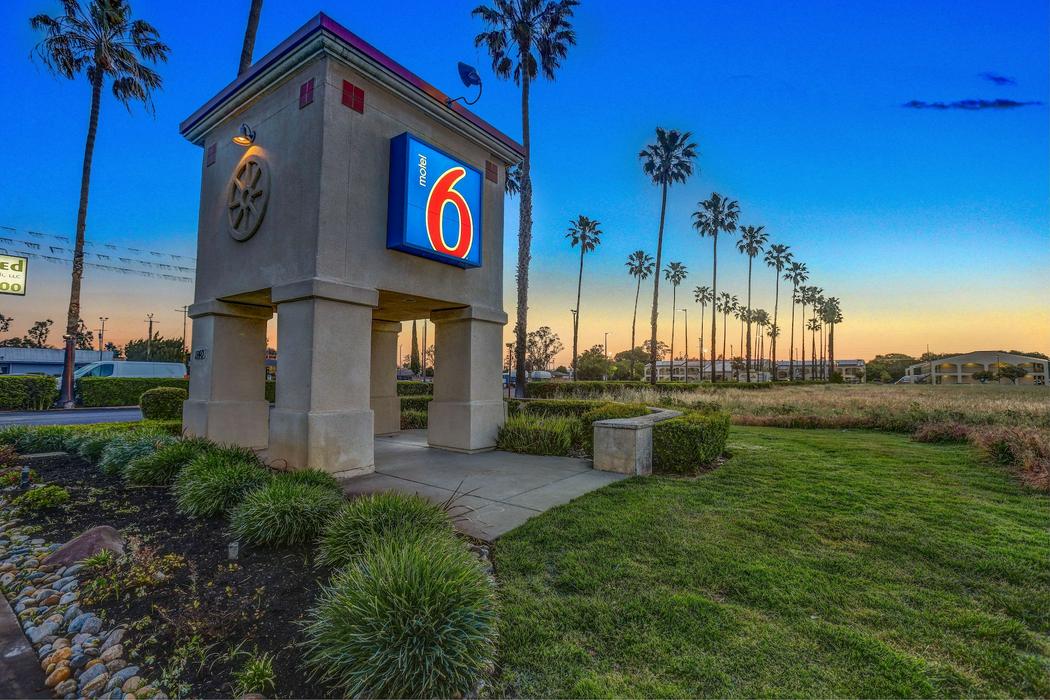 Motel 6 Lodi, CA - ReservationDesk.com