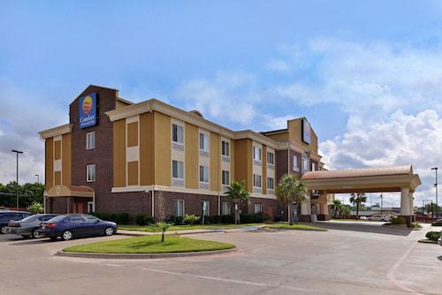 Comfort Inn & Suites - ReservationDesk.com