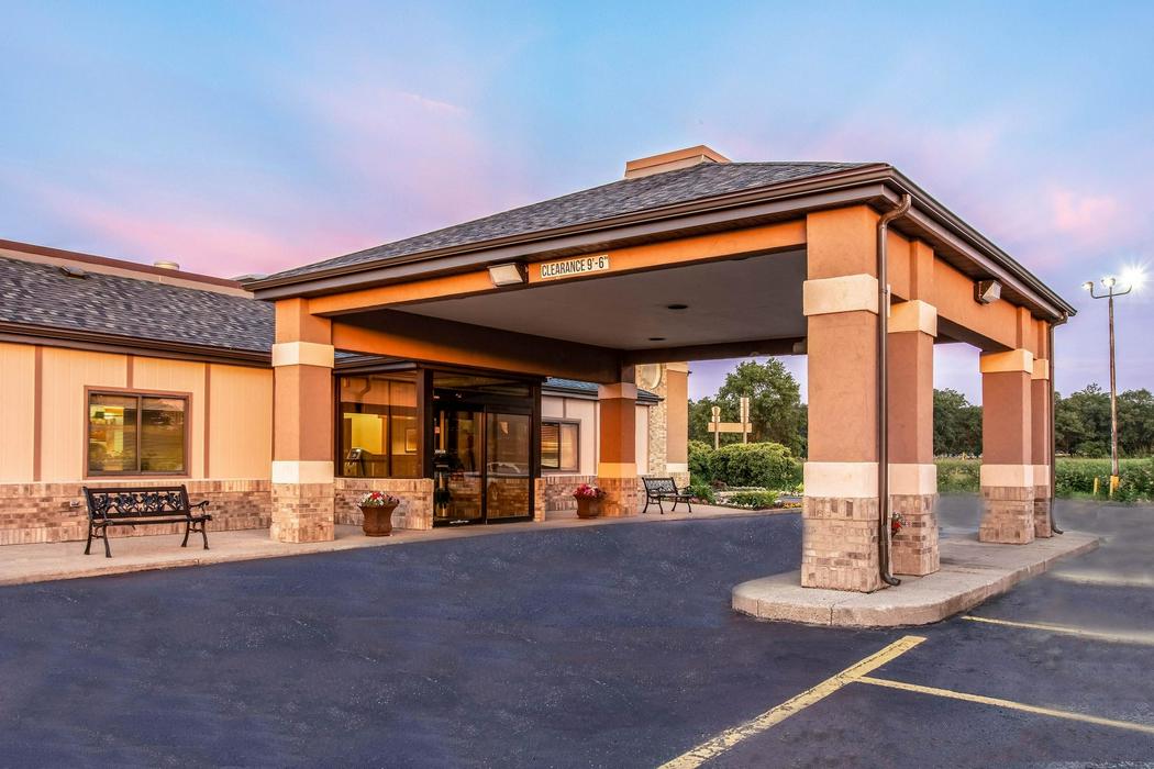 Quality Inn Suites Hotel Deals