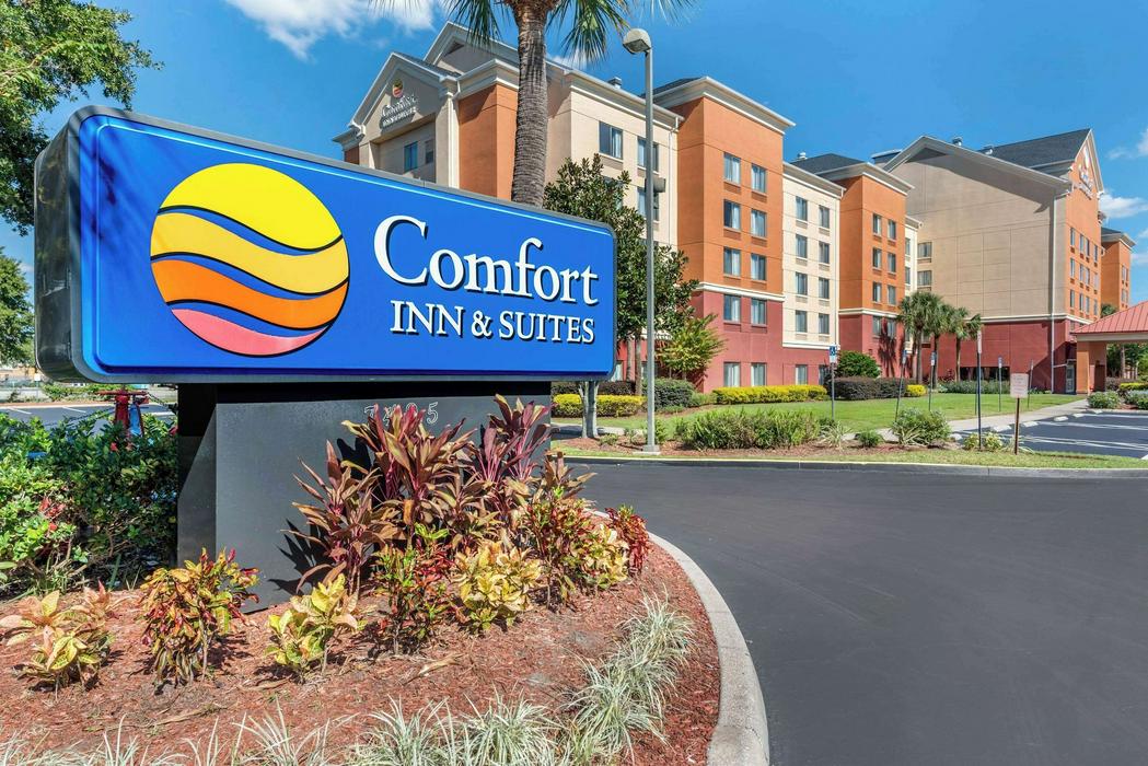 Comfort Inn & Suites Near Universal Orlando ResortConvention Ctr