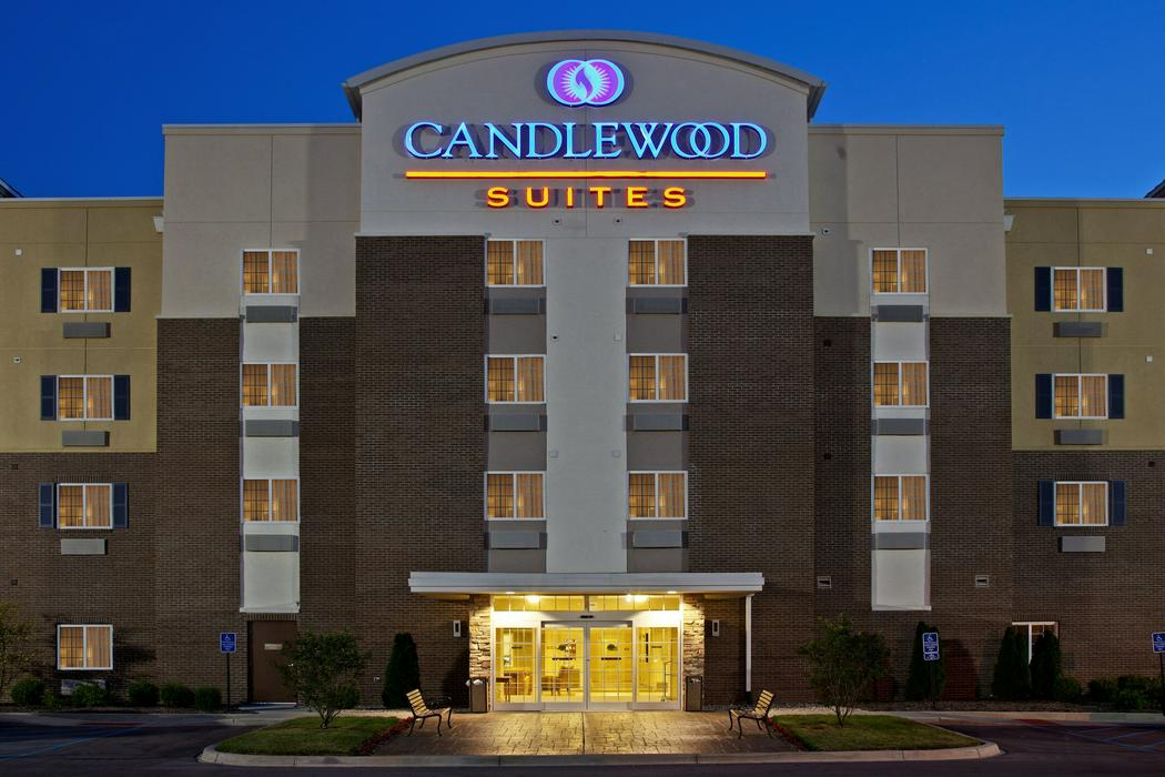 Candlewood Suites Louisville North - ReservationDesk.com