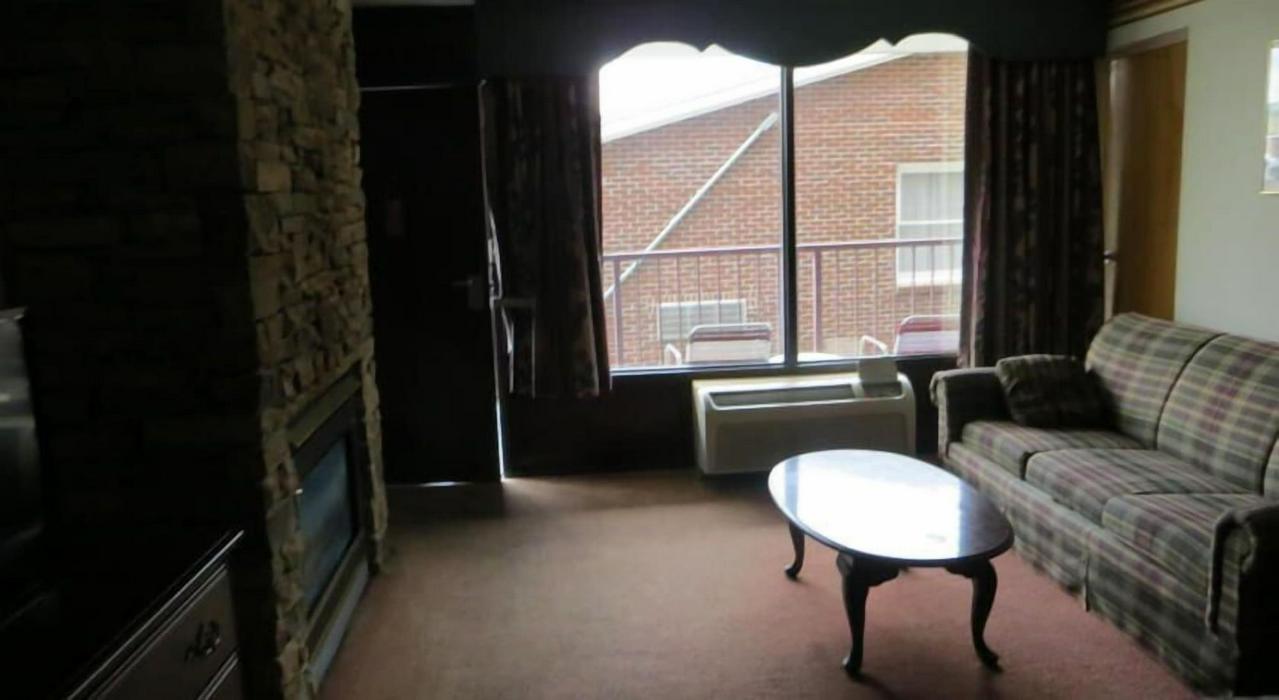 Riverside Motor Lodge