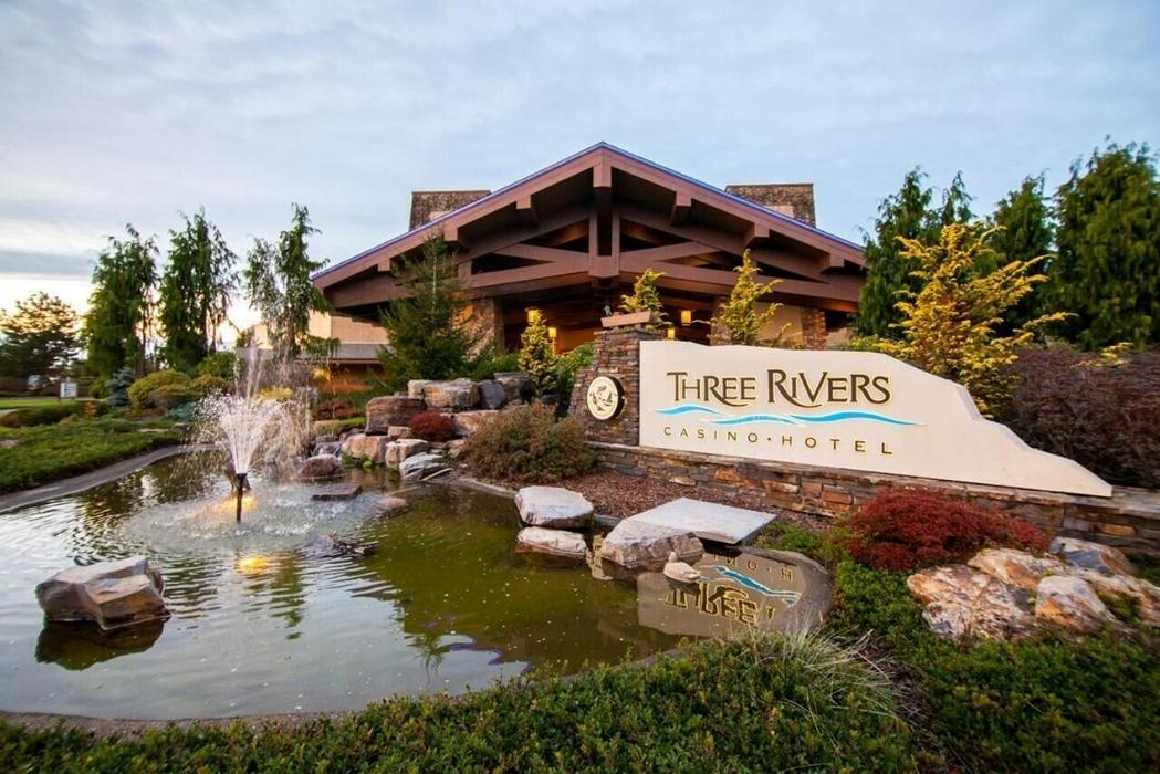 Three Rivers Casino Resort Hotel Deals