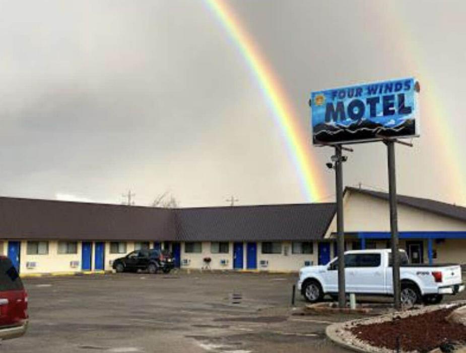 Four Winds Motel
