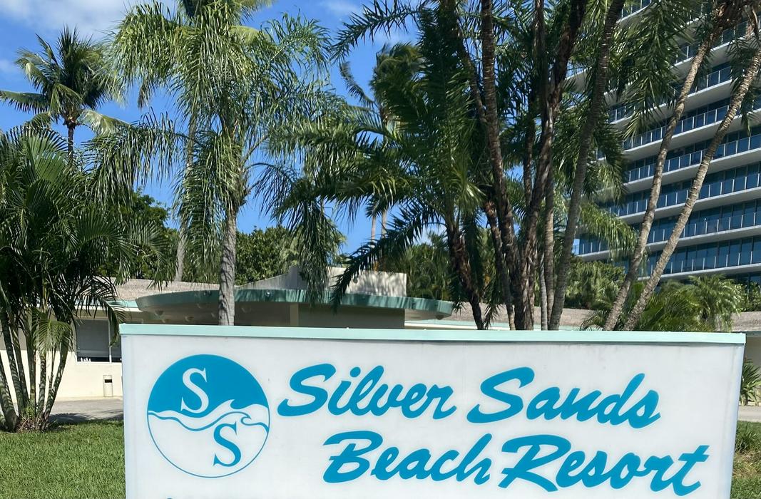 Silver Sands Beach Resort - ReservationDesk.com