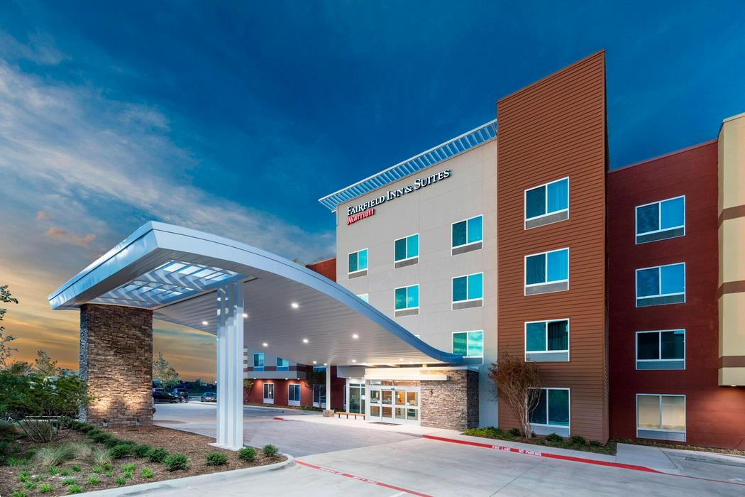 Fairfield Inn & Suites by Marriott Dallas Waxahachie - ReservationDesk.com