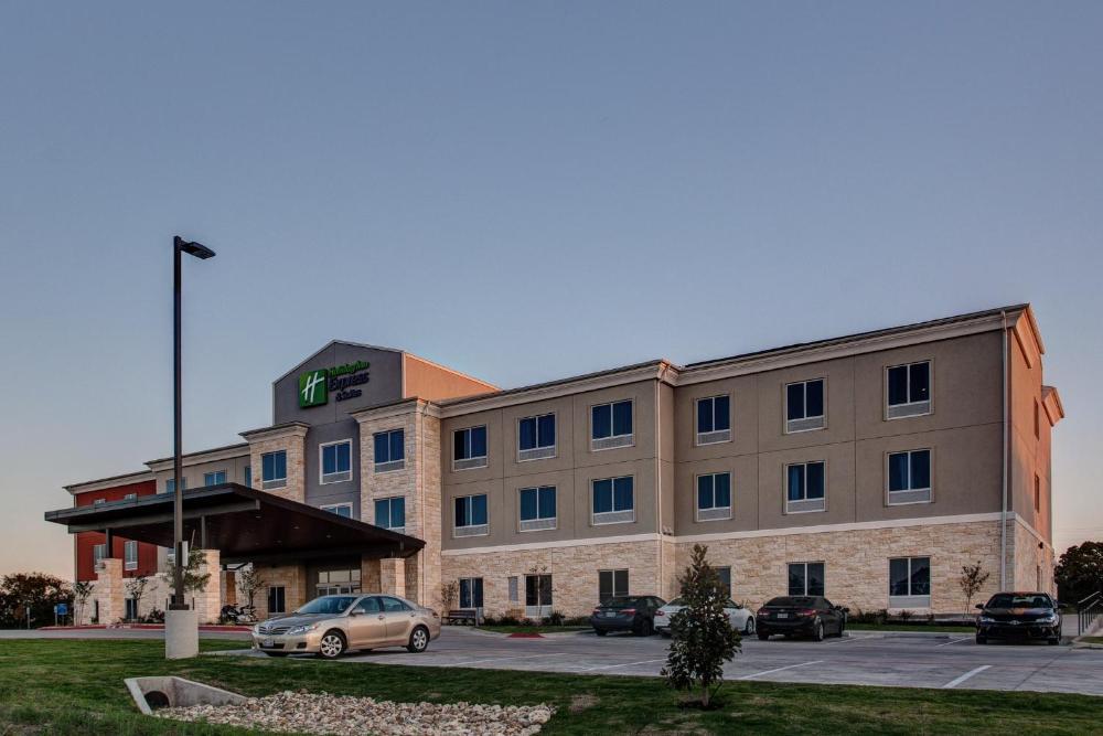 Holiday Inn Express & Suites Gatesville