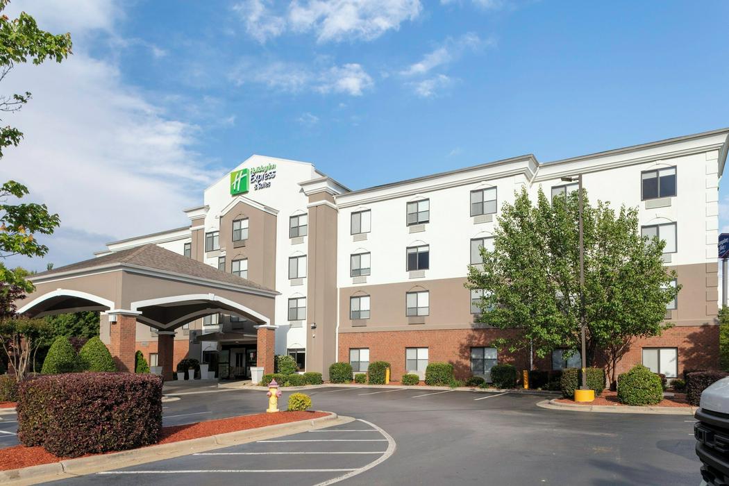Holiday Inn Express & Suites Roanoke Rapids SE