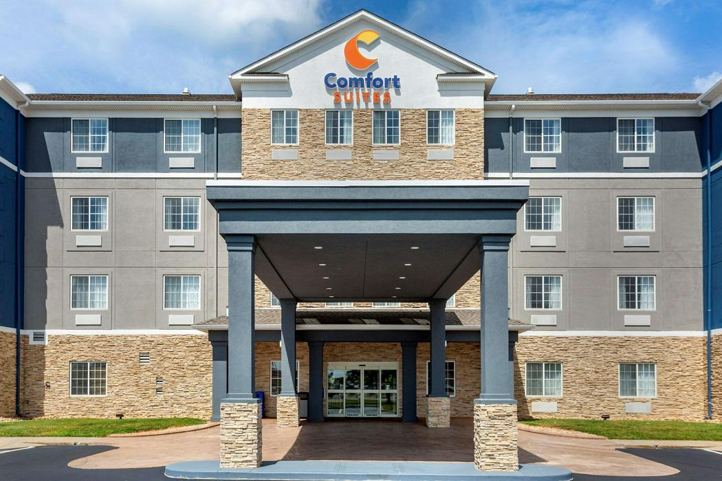 Comfort Suites - Hotel Deals