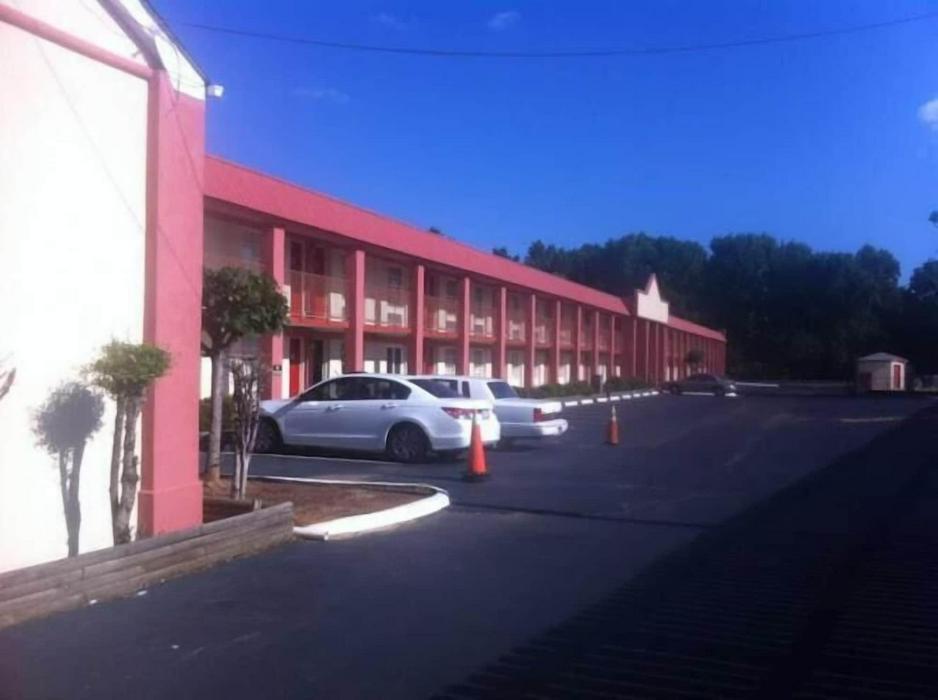 Budget Inn South Wilmington Street