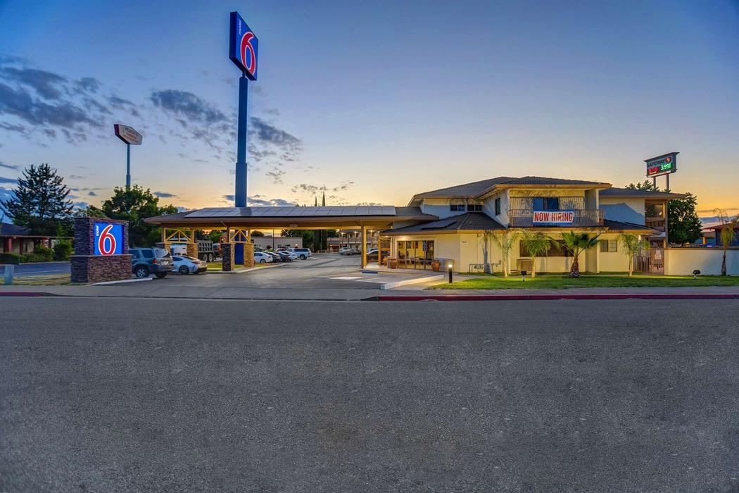 Motel 6 Anderson, CA - Redding Airport - ReservationDesk.com