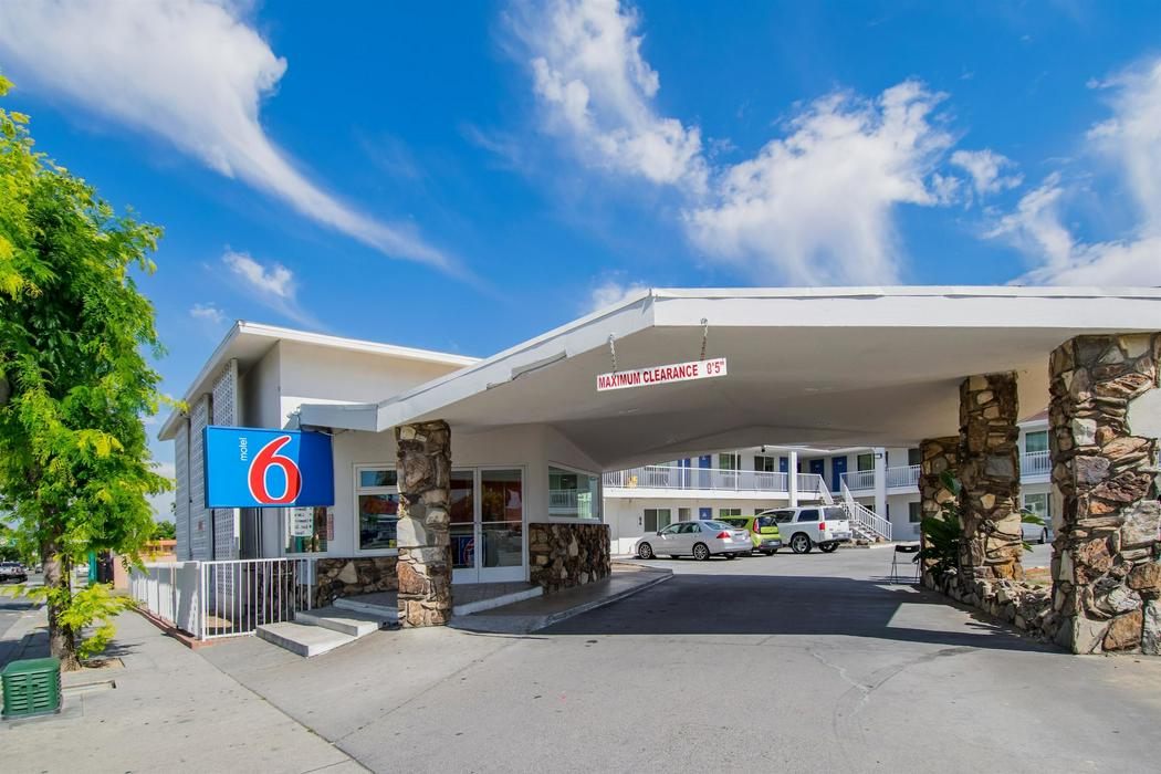 Motel 6 San Bernardino, CA - Downtown - ReservationDesk.com